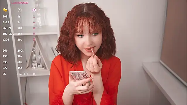 MaisieStarlight online show from February 1, 5:44 pm