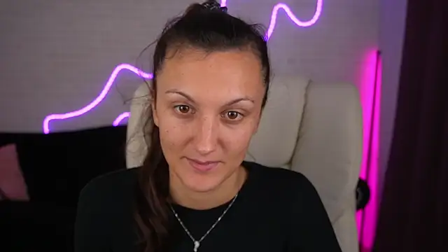 Snapshot of ZafiraMoonn chatting on November 4, 8:40 am ZafiraMoonn online show from November 4, 8:40 am