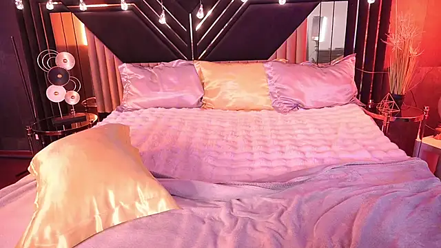 ZafiraMoonn online show from December 23, 7:18 am