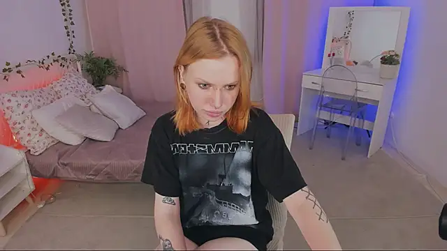 NaomiRosss online show from November 14, 4:32 pm