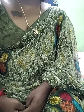 tam-queen1 online show from November 10, 8:52 am