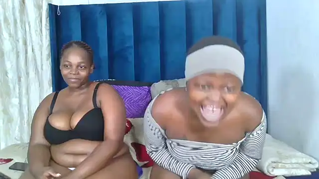 SweetSavage18 online show from May 19, 10:28 pm