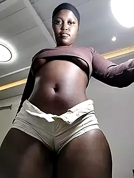 SweetSavage18 online show from December 5, 7:34 pm