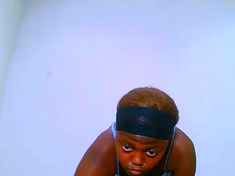 SweetSavage18 online show from November 15, 10:08 am