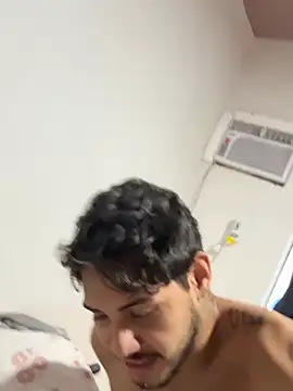 meninadeparis online show from April 6, 7:59 pm