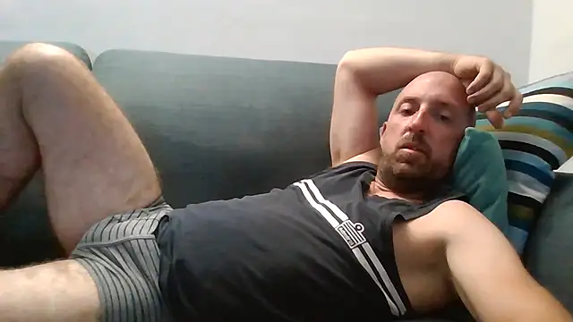Snapshot of luca_beech88 chatting on July 10, 7:03 pm luca beech88 online show from July 10, 7:03 pm