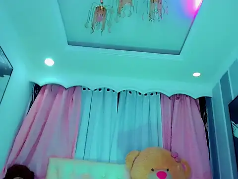 Snapshot of Sweet_Queens1 chatting on November 4, 10:57 pm Sweet Queens1 online show from November 4, 10:57 pm