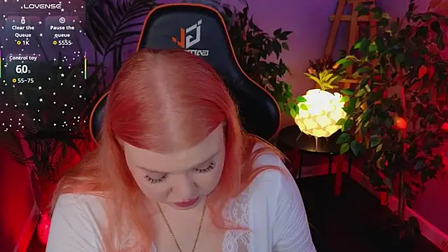 Snapshot of AriettaHeart chatting on November 13, 8:24 pm AriettaHeart online show from November 13, 8:24 pm