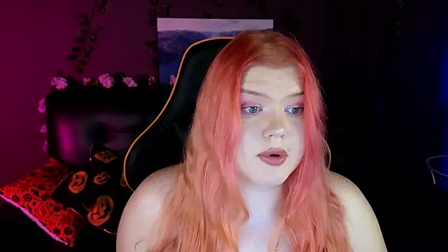 Snapshot of AriettaHeart chatting on November 6, 8:13 pm AriettaHeart online show from November 6, 8:13 pm