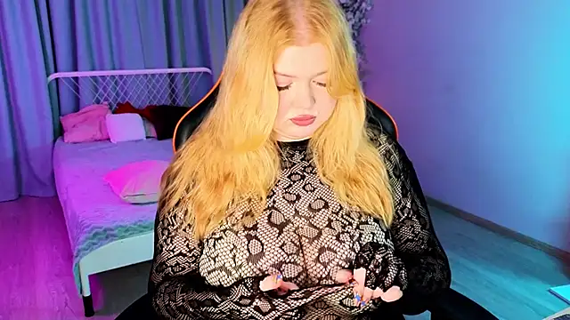 AriettaHeart online show from April 4, 8:59 pm