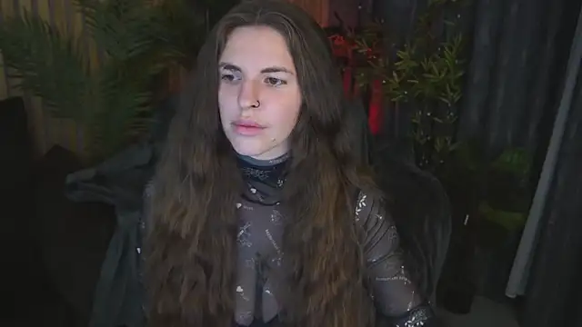 Snapshot of DanielaReign chatting on November 13, 6:34 pm DanielaReign online show from November 13, 6:34 pm