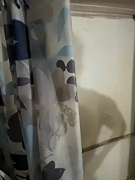 bkuterbach2015 online show from April 2, 12:23 pm