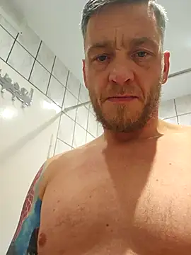 tom tom83 online show from November 4, 11:52 pm