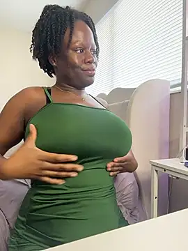 ladiosa selene online show from December 4, 3:11 pm