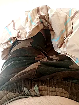 Snapshot of Hakan2100 chatting on December 18, 9:03 am Hakan2100 online show from December 18, 9:03 am