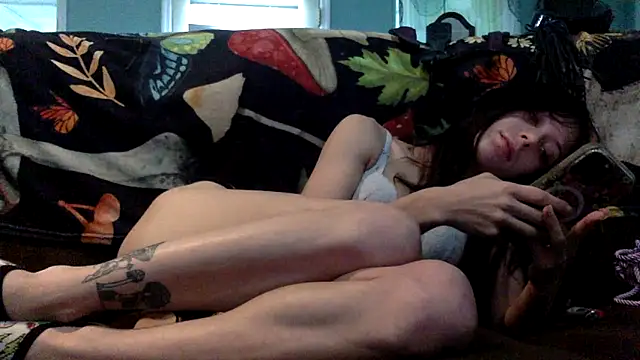 kittenkisses3 online show from November 4, 2:43 pm