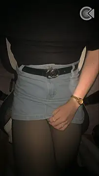 Snapshot of JanaLicious04 chatting on November 6, 12:14 am JanaLicious04 online show from November 6, 12:14 am