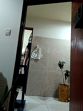 PaulinaLondra2 online show from December 3, 11:42 am