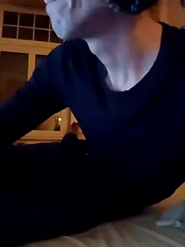 bassxxxxwave online show from November 16, 6:56 pm