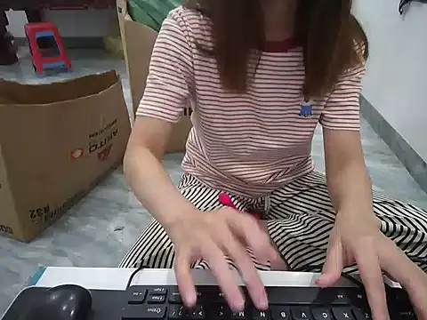 Snapshot of ---Lusi03--- chatting on December 15, 3:29 pm ---Lusi03--- online show from December 15, 3:29 pm