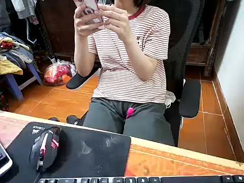 ---Lusi03--- online show from April 2, 2:41 am