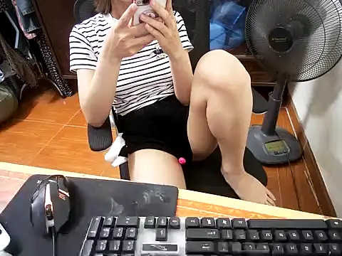 ---Lusi03--- online show from April 16, 3:46 pm