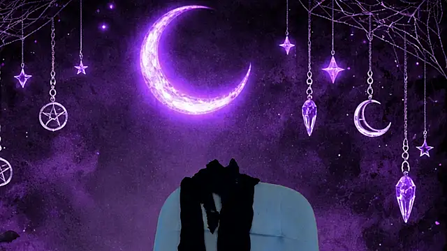 WICKEDEMBER online show from April 11, 1:46 am