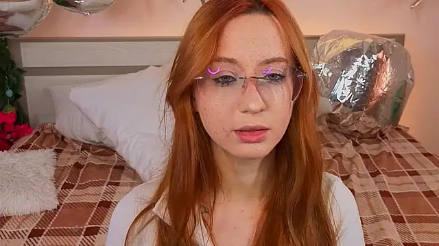 WICKEDEMBER online show from April 7, 2:02 am