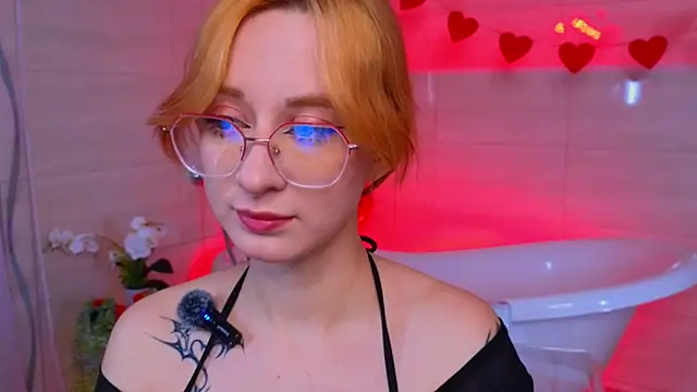 WICKEDEMBER online show from February 7, 1:57 am