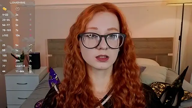 WICKEDEMBER online show from December 1, 3:07 am