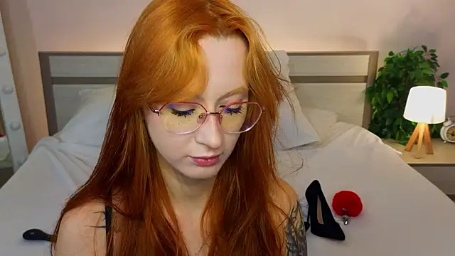 WICKEDEMBER online show from March 13, 1:43 am