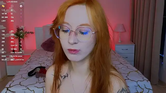 WICKEDEMBER online show from March 8, 1:55 am