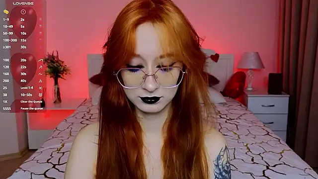 WICKEDEMBER online show from February 9, 1:36 am