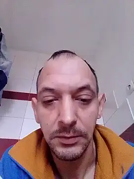 Snapshot of Yraaaar chatting on November 3, 6:18 am Yraaaar online show from November 3, 6:18 am