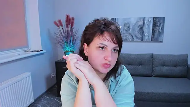 Snapshot of Helen_Rossi chatting on November 6, 8:18 am Helen Rossi online show from November 6, 8:18 am