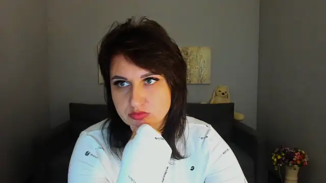 Snapshot of Helen_Rossi chatting on November 14, 6:39 am Helen Rossi online show from November 14, 6:39 am