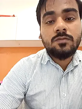 naughtyboyjii online show from December 3, 7:52 am