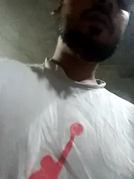 naughtyboyjii online show from November 7, 4:17 am