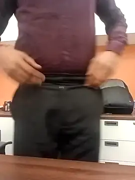 Snapshot of naughtyboyjii chatting on November 3, 9:57 am naughtyboyjii online show from November 3, 9:57 am