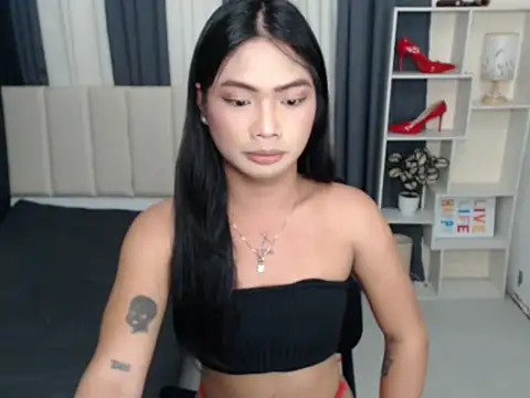 Snapshot of PetiteAsianTrisha chatting on November 10, 12:21 pm PetiteAsianTrisha online show from November 10, 12:21 pm