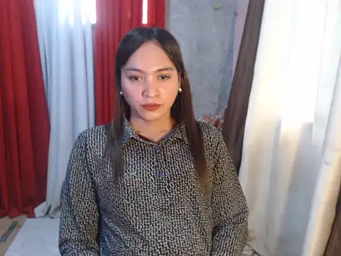 urnaughty cris online show from November 4, 12:14 am