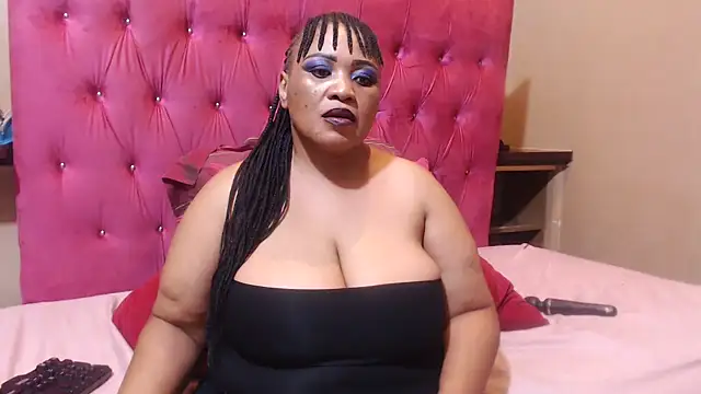 HUGE BUSTY EBONY online show from March 22, 7:26 pm