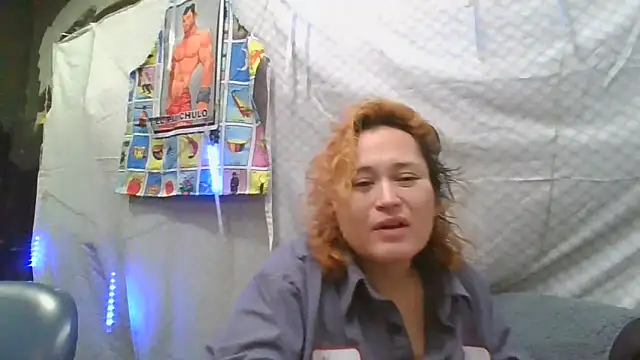 Snapshot of Eclipsedice chatting on December 17, 8:52 am Eclipsedice online show from December 17, 8:52 am