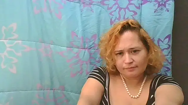 Snapshot of Eclipsedice chatting on December 14, 8:42 am Eclipsedice online show from December 14, 8:42 am