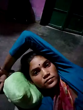 Jooli cuty online show from March 9, 5:05 pm