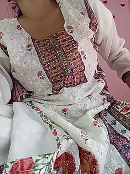 Snapshot of Saniya76 chatting on June 19, 3:51 pm Saniya76 online show from June 19, 3:51 pm