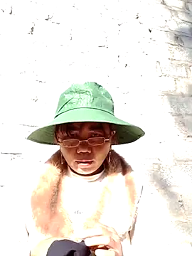 be-yeu online show from November 29, 1:17 am