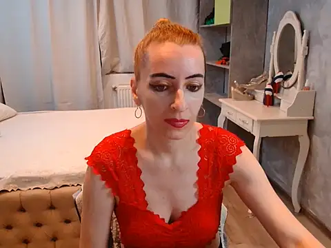 AnneDevrim online show from November 13, 7:01 am