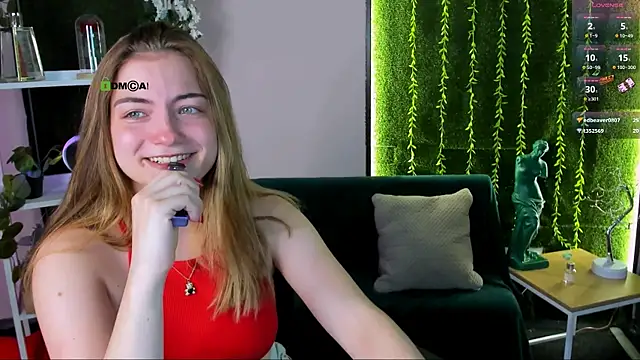 Snapshot of baby_hotte chatting on June 29, 10:15 am baby hotte online show from June 29, 10:15 am