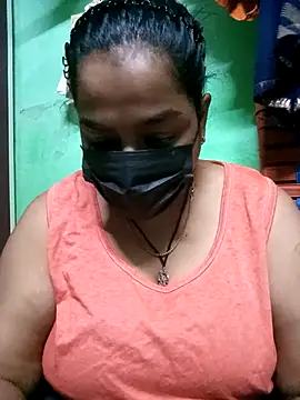 Snapshot of Madhumitha99 chatting on November 4, 6:01 pm Madhumitha99 online show from November 4, 6:01 pm